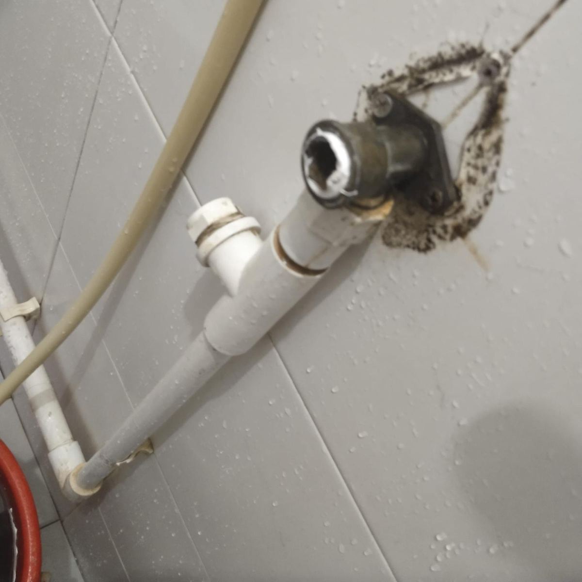 Angle valve and inlet pipe replacement